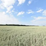 Geraeumige In Mit Garten *