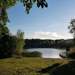 Geraeumige In Mit Garten * Boddin
