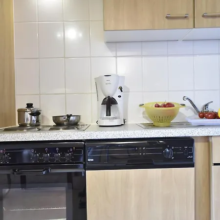 Geraeumige In Mit Garten شقة *