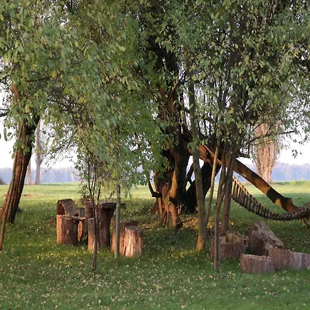 شقة Geraeumige In Mit Garten *