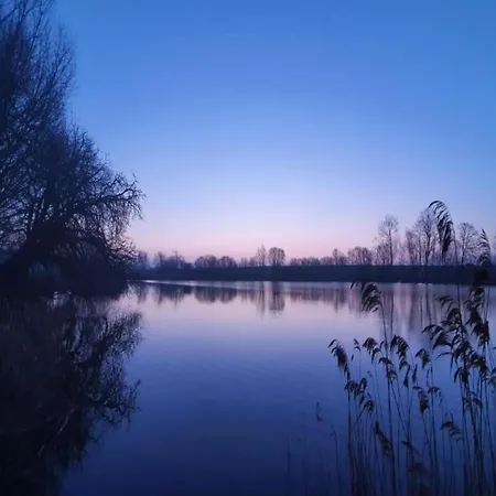 Appartamento Geraeumige In Mit Garten