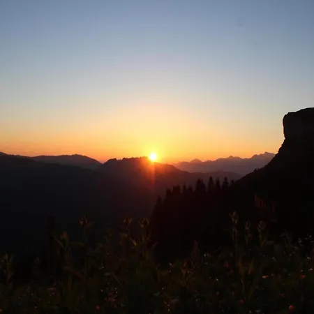 Apartment Geraeumige In Mit Garten