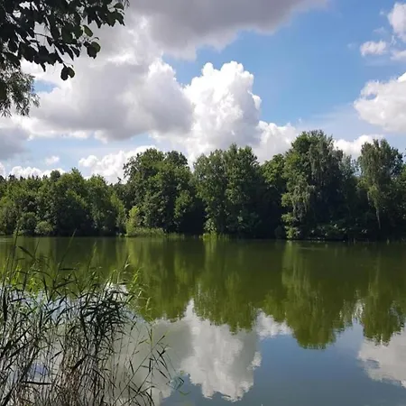 Geraeumige In Mit Garten Boddin