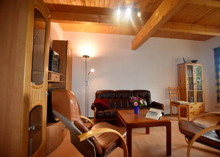 Geraeumige In Mit Garten Apartamento *