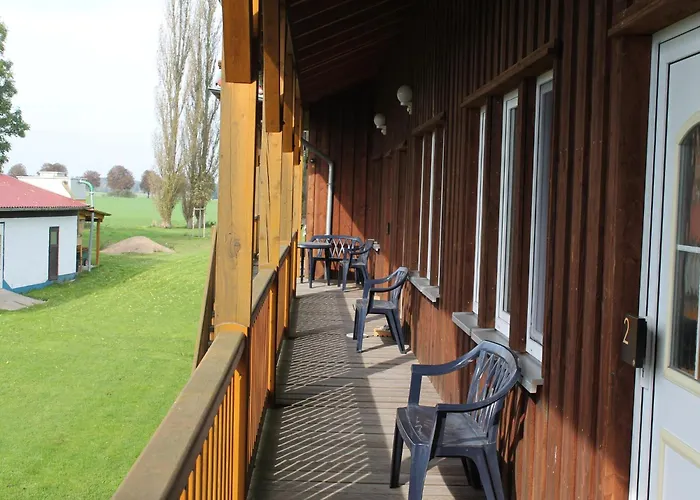 Geraeumige In Mit Garten *