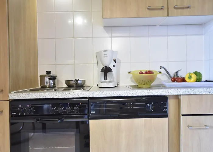 Geraeumige In Mit Garten Apartamento *