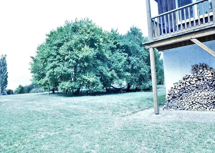 Apartamento Geraeumige In Mit Garten